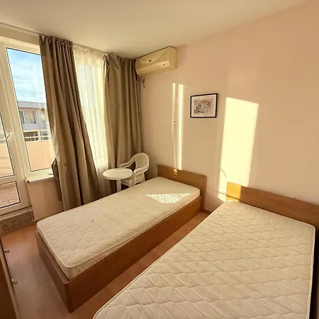 2 Nessebar Club Sunny Apartment *